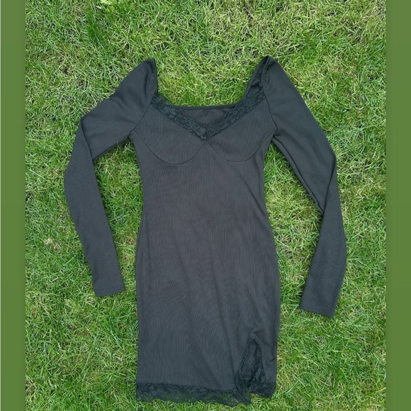 Dresses & Skirts - Black Lace-Trimmed Long Sleeve Mini Dress with Slit